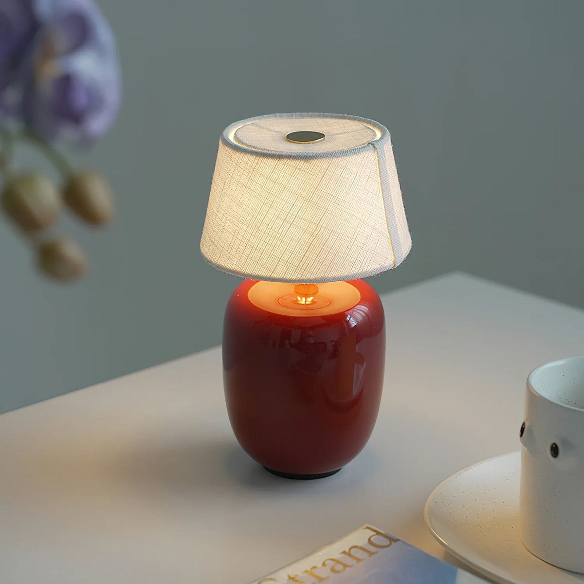 Lámpara de mesa escandinava de cerámica Halvorn