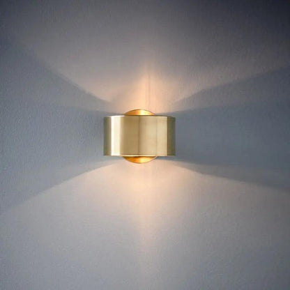 Aplique de pared de metal minimalista Kelvora