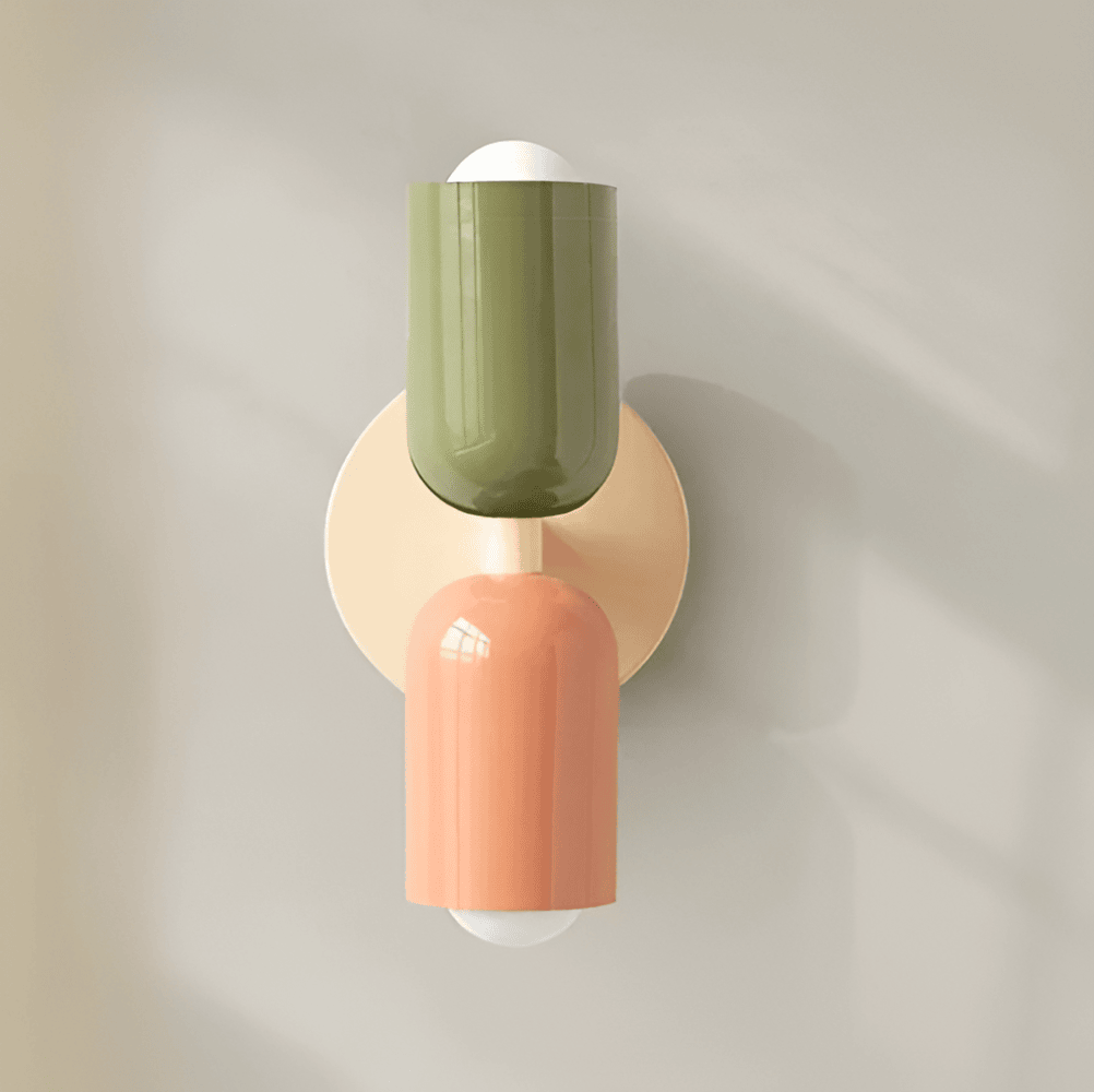 Lámpara de pared de hierro estilo Bauhaus Miravel en forma de cápsula