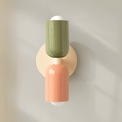 Lámpara de pared de hierro estilo Bauhaus Miravel en forma de cápsula