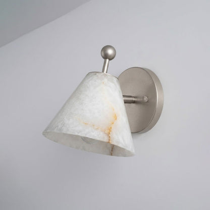 Lámpara de pared cónica de alabastro