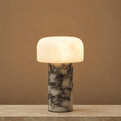 Lámpara de mesa wabi-sabi de travertino Brenvale