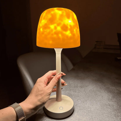 Lámpara de mesa minimalista de alabastro Doreth