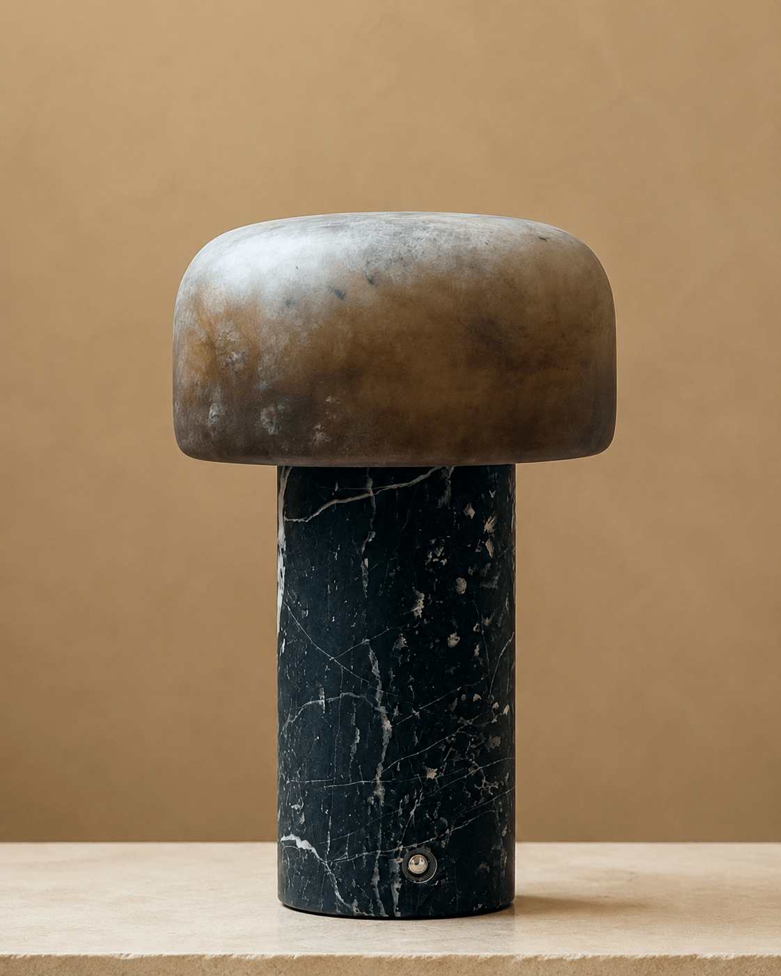 Lámpara de mesa wabi-sabi de travertino Brenvale