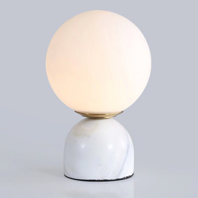 Lámpara de mesa minimalista de mármol Ulvane