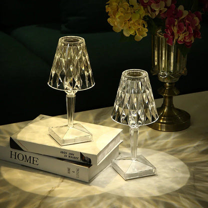 Lámpara de mesa Prismara de cristal facetado sin cable