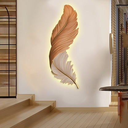 Lámpara de pared LED con diseño de pluma esculpida