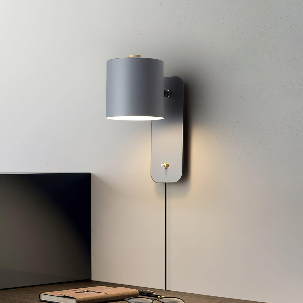 Aplique de pared cilíndrico giratorio con enchufe