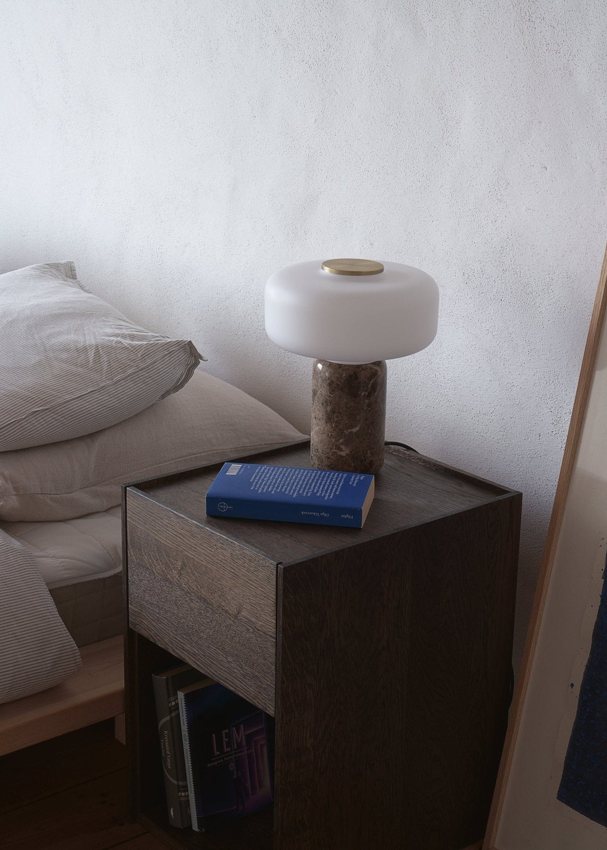 Lámpara de mesa nórdica de mármol Wintero