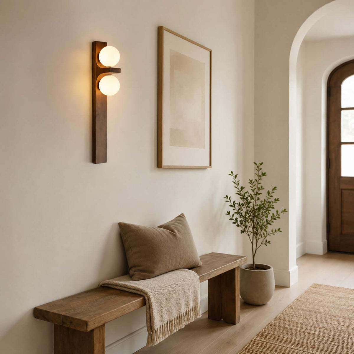 Lámpara de pared de madera con dos globos