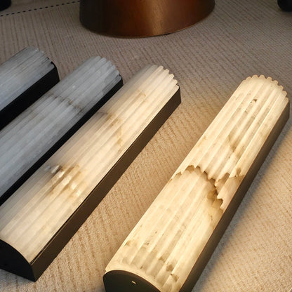 Lámpara de pared de alabastro acanalado minimalista Rivenna