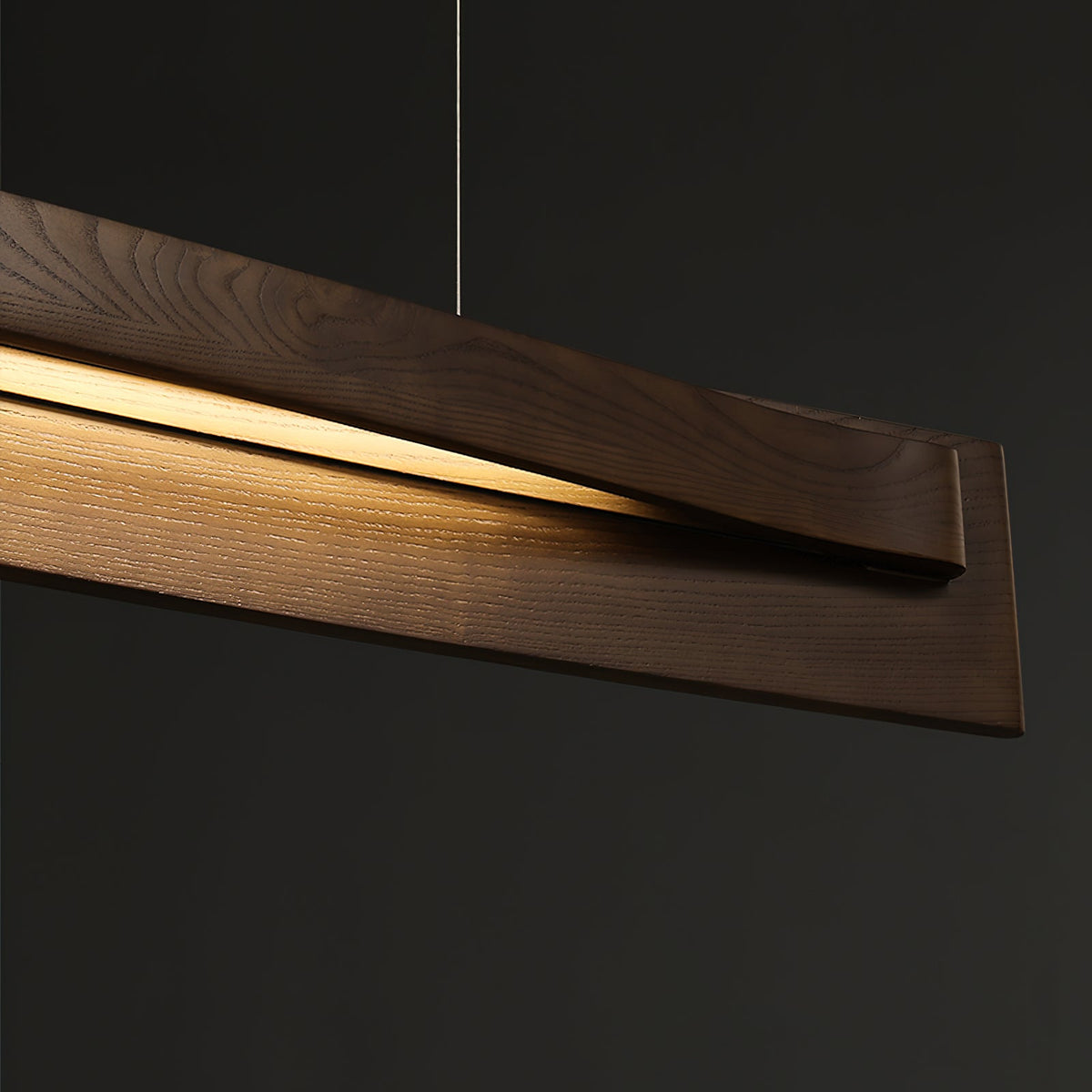 Lámpara de araña LED lineal de madera