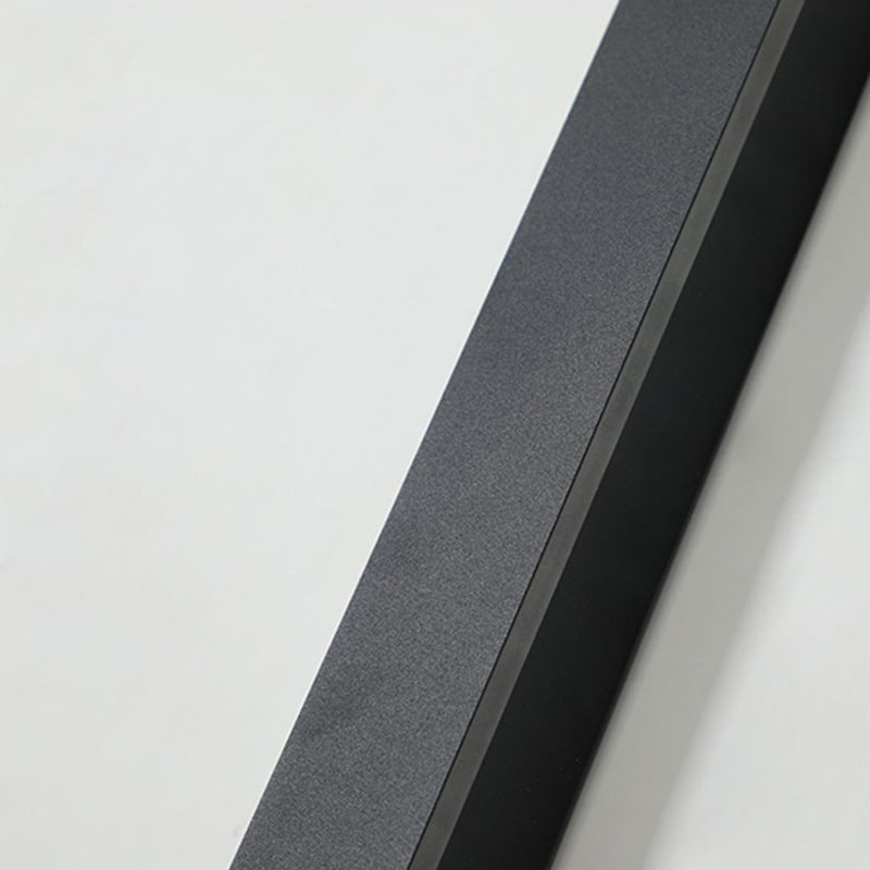 Aplique de pared exterior Veldrin minimalista y delgado de metal negro