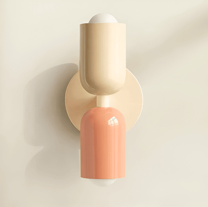 Lámpara de pared de hierro estilo Bauhaus Miravel en forma de cápsula