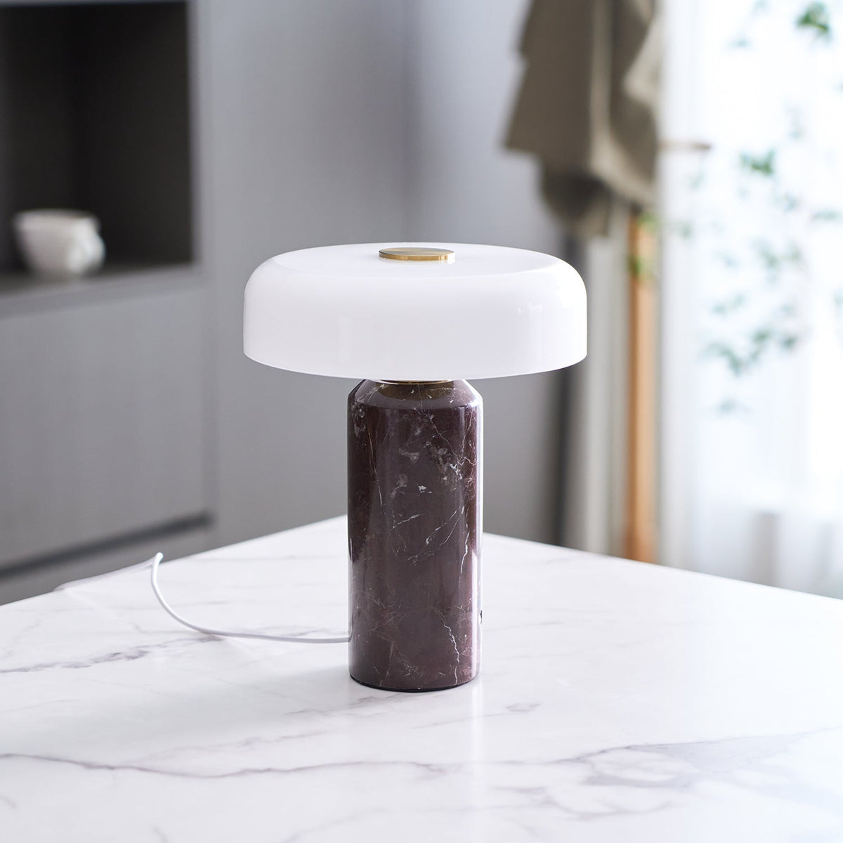 Lámpara de mesa de mármol art déco Vestara