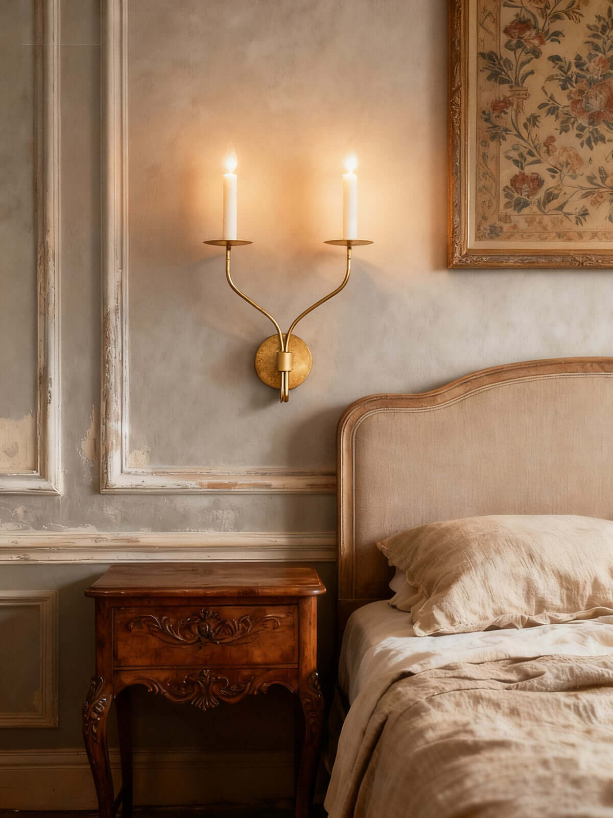 Aplique de pared de latón con forma de candelabro