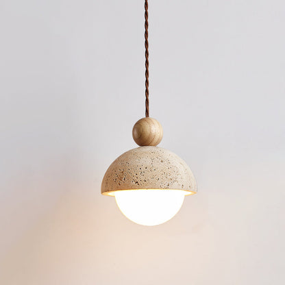 Lámpara colgante de madera con cúpula de travertino