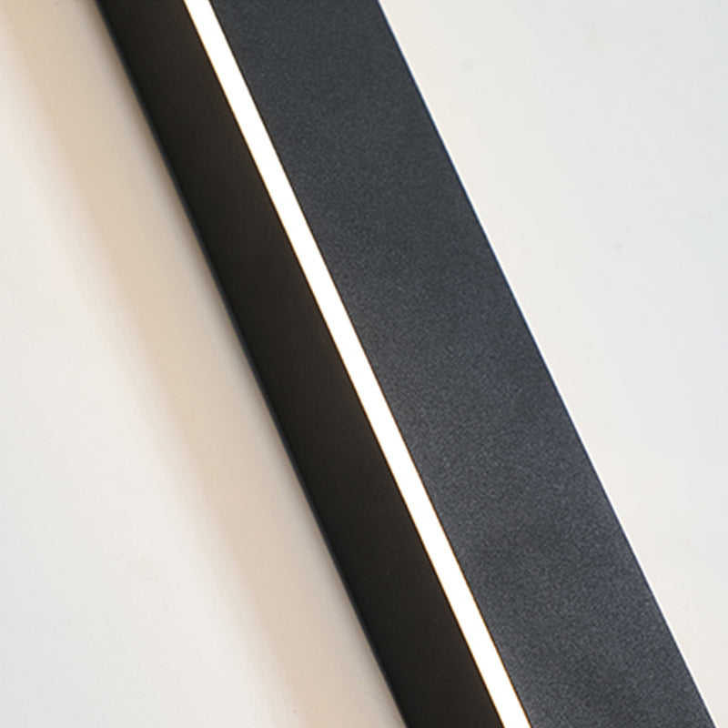 Aplique de pared exterior Veldrin minimalista y delgado de metal negro