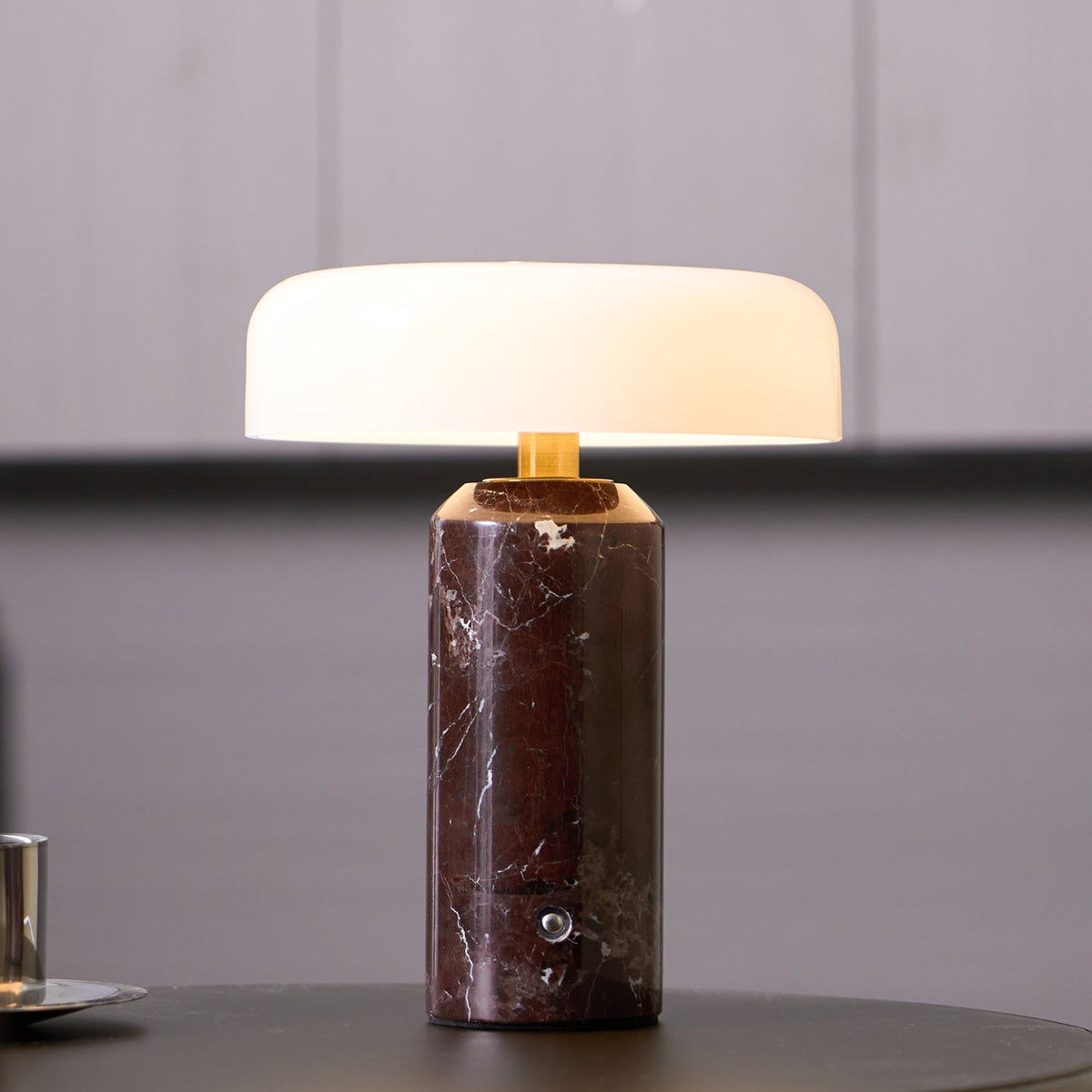 Lámpara de mesa de mármol art déco Vestara