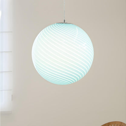 Lámpara colgante con esfera de vidrio en espiral