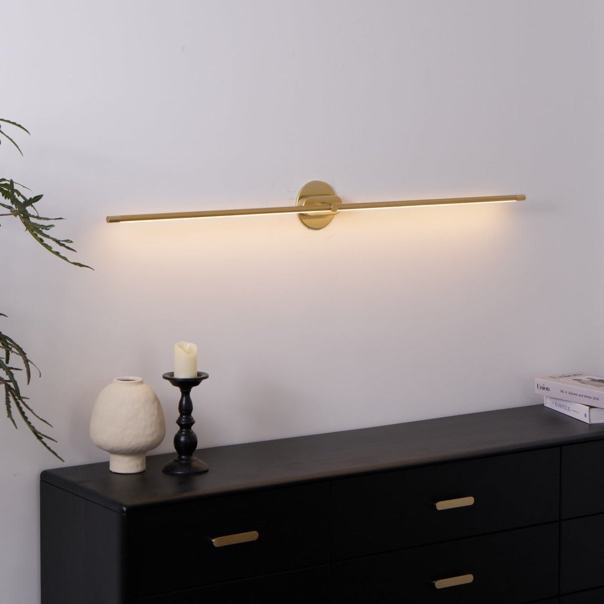 Aplique de pared minimalista de aluminio para cuadros Arvenna