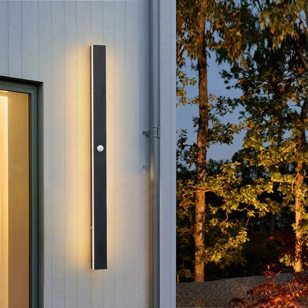 Aplique de pared exterior Veldrin minimalista y delgado de metal negro