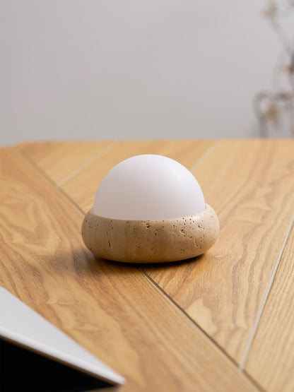 Lámpara de mesa wabi-sabi de travertino Orlando