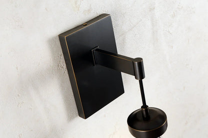 Lámpara de pared de vidrio en forma de lágrima