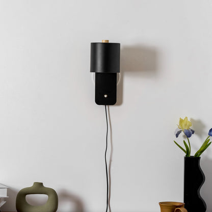 Aplique de pared cilíndrico giratorio con enchufe