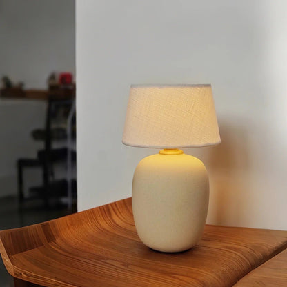 Lámpara de mesa escandinava de cerámica Halvorn