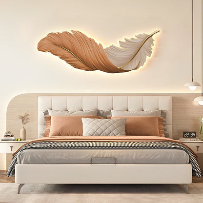 Lámpara de pared LED con diseño de pluma esculpida