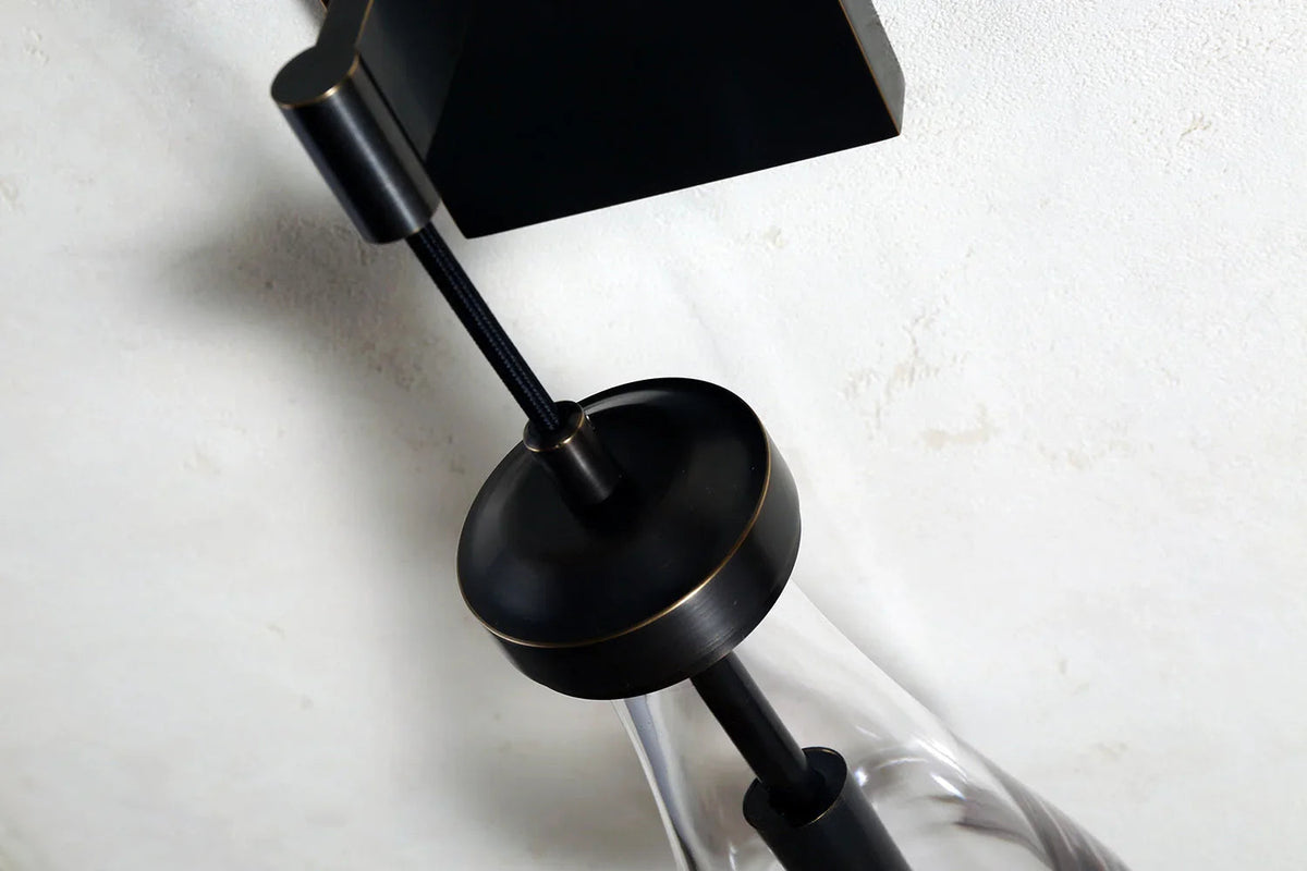 Lámpara de pared de vidrio en forma de lágrima