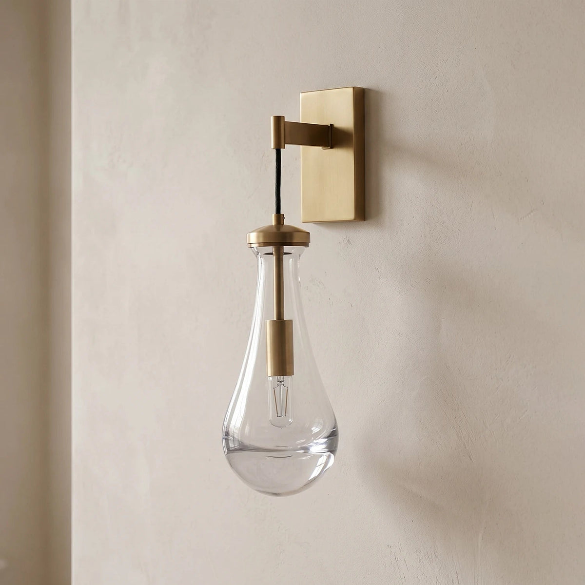 Lámpara de pared de vidrio en forma de lágrima