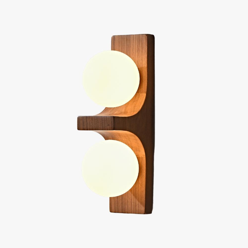 Lámpara de pared de madera con dos globos