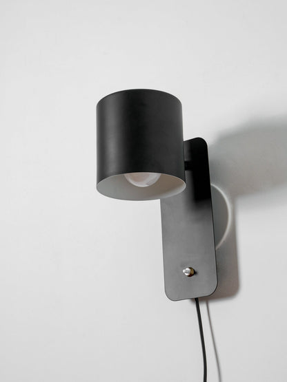 Aplique de pared cilíndrico giratorio con enchufe