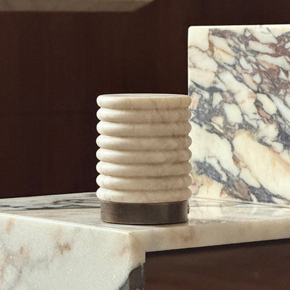 Lámpara de mesa minimalista de alabastro Alvane