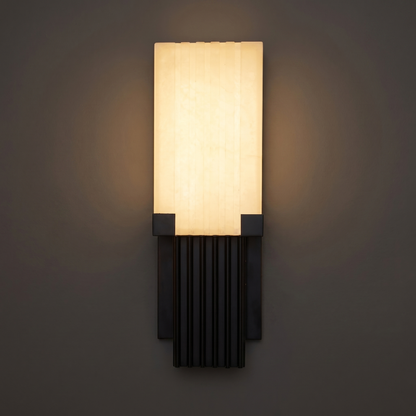 Aplique de pared escultórico de alabastro