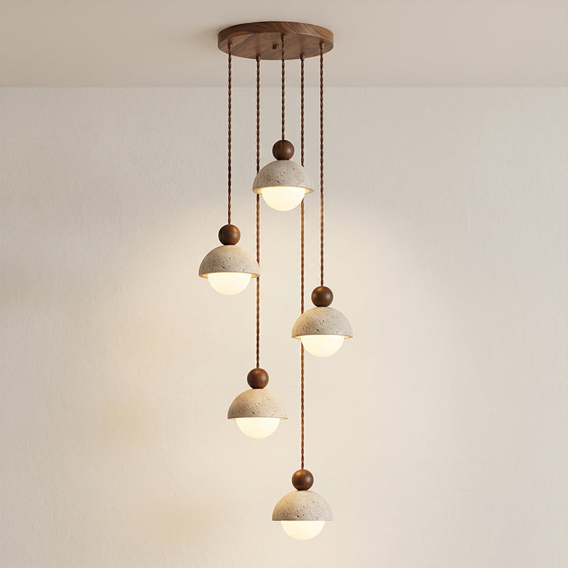 Lámpara colgante de madera con cúpula de travertino