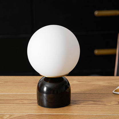 Lámpara de mesa minimalista de mármol Ulvane