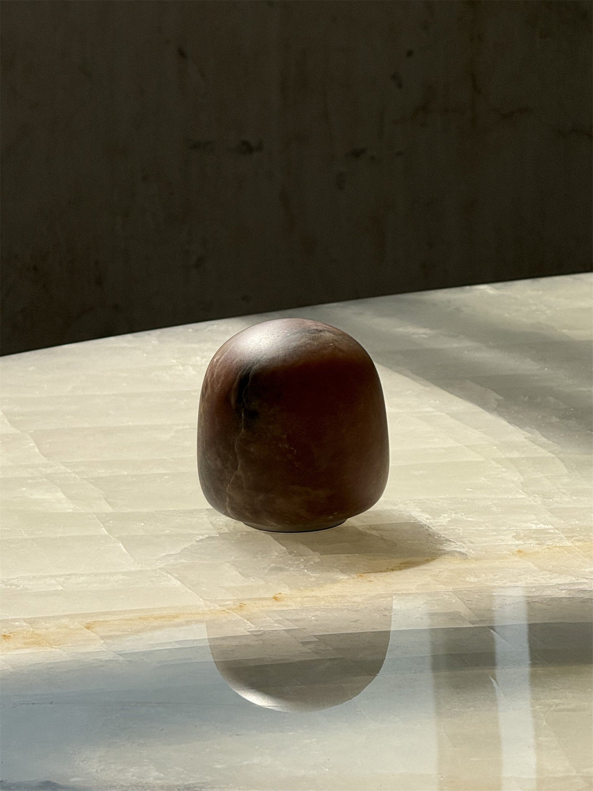 Lámpara de mesa minimalista de alabastro Alvane