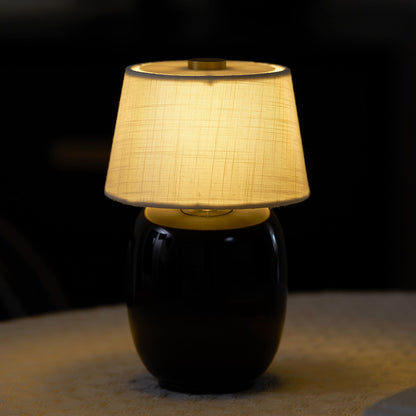 Lámpara de mesa escandinava de cerámica Halvorn