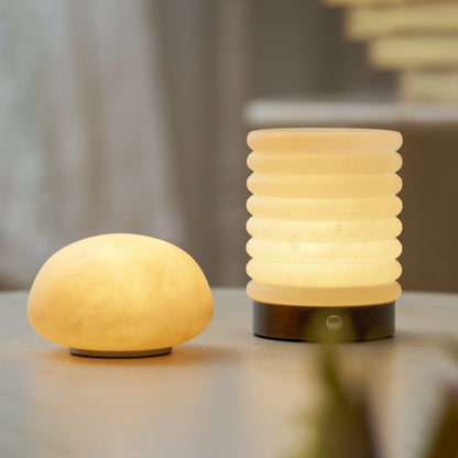 Lámpara de mesa minimalista de alabastro Alvane