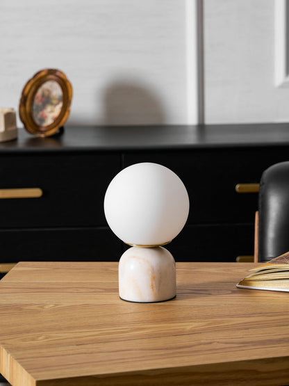 Lámpara de mesa minimalista de mármol Ulvane