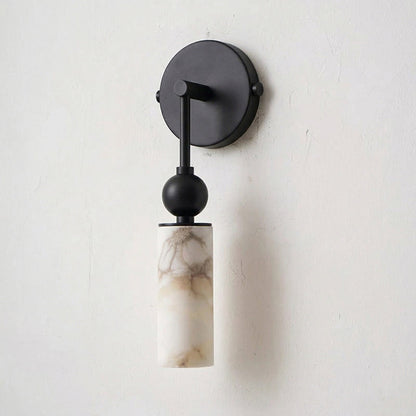 Lámpara de pared con columna de alabastro