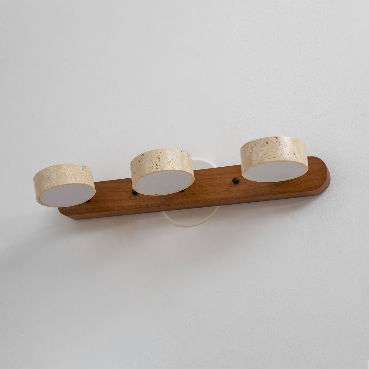 Lámpara de pared para tocador de madera y travertino