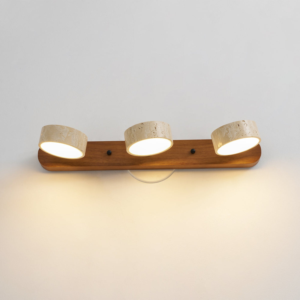 Lámpara de pared para tocador de madera y travertino