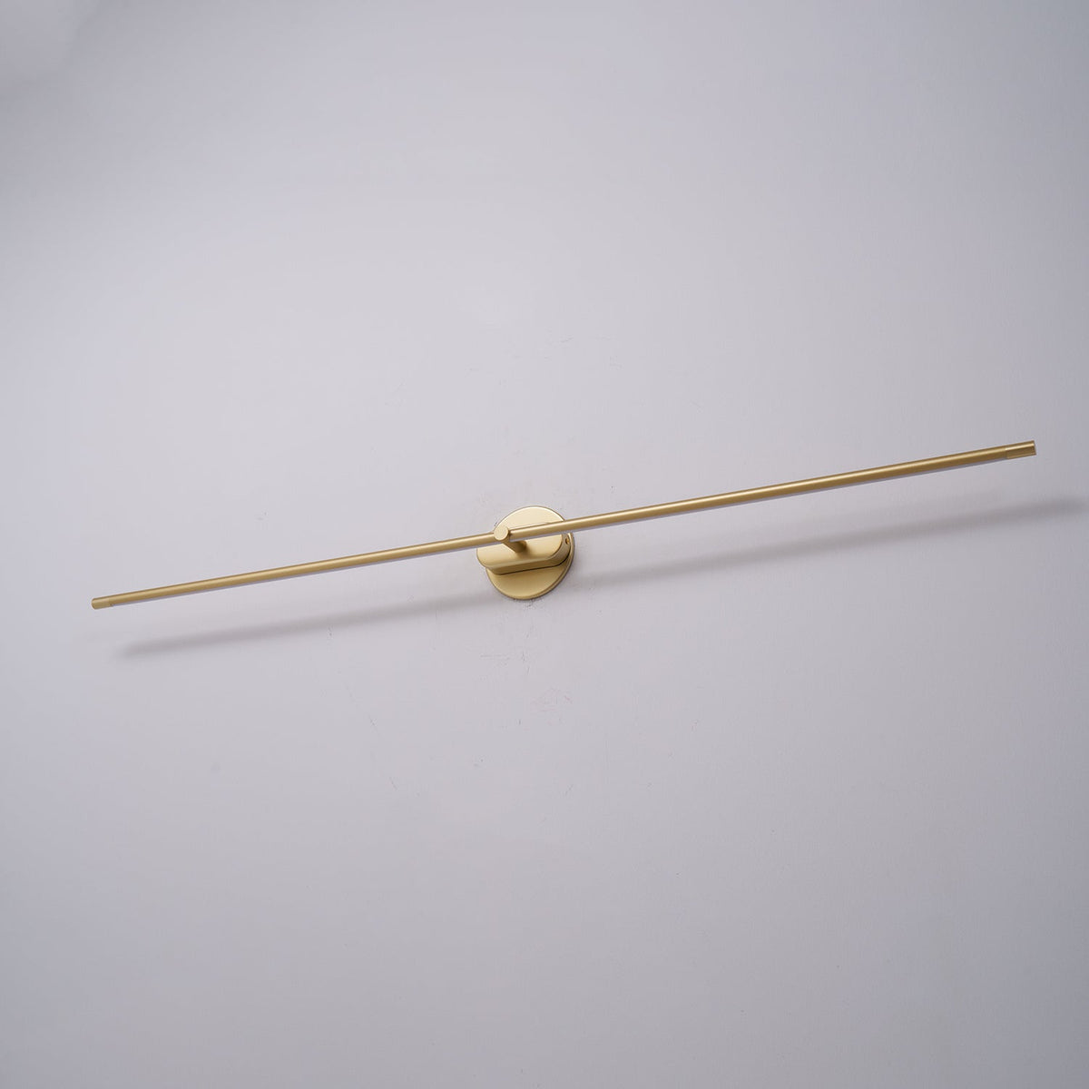 Aplique de pared minimalista de aluminio para cuadros Arvenna
