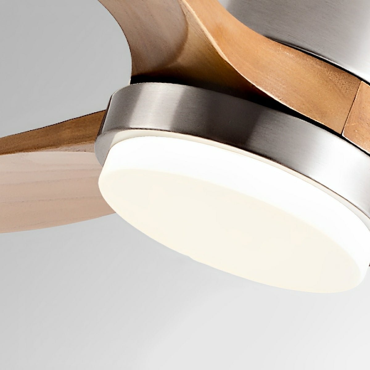Luz de ventilador de techo LED con acabado en madera moderna