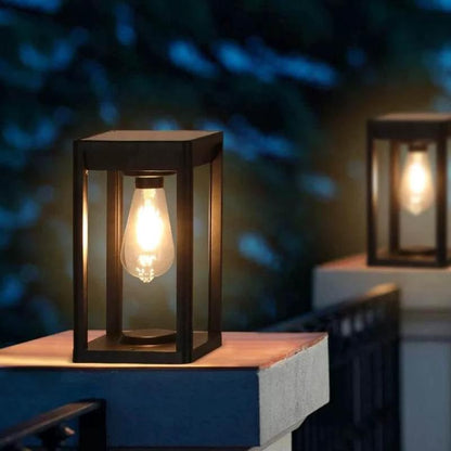 Luz de columna solar LED para exteriores con sensor de movimiento