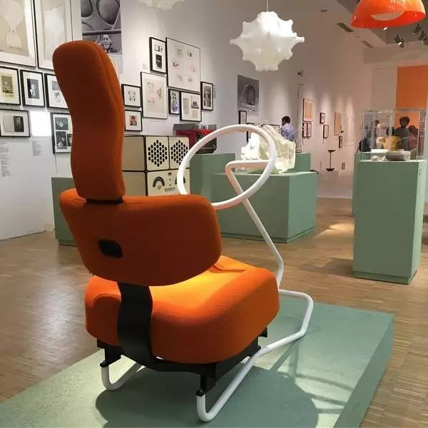 Lámpara colgante en forma de capullo escultórico